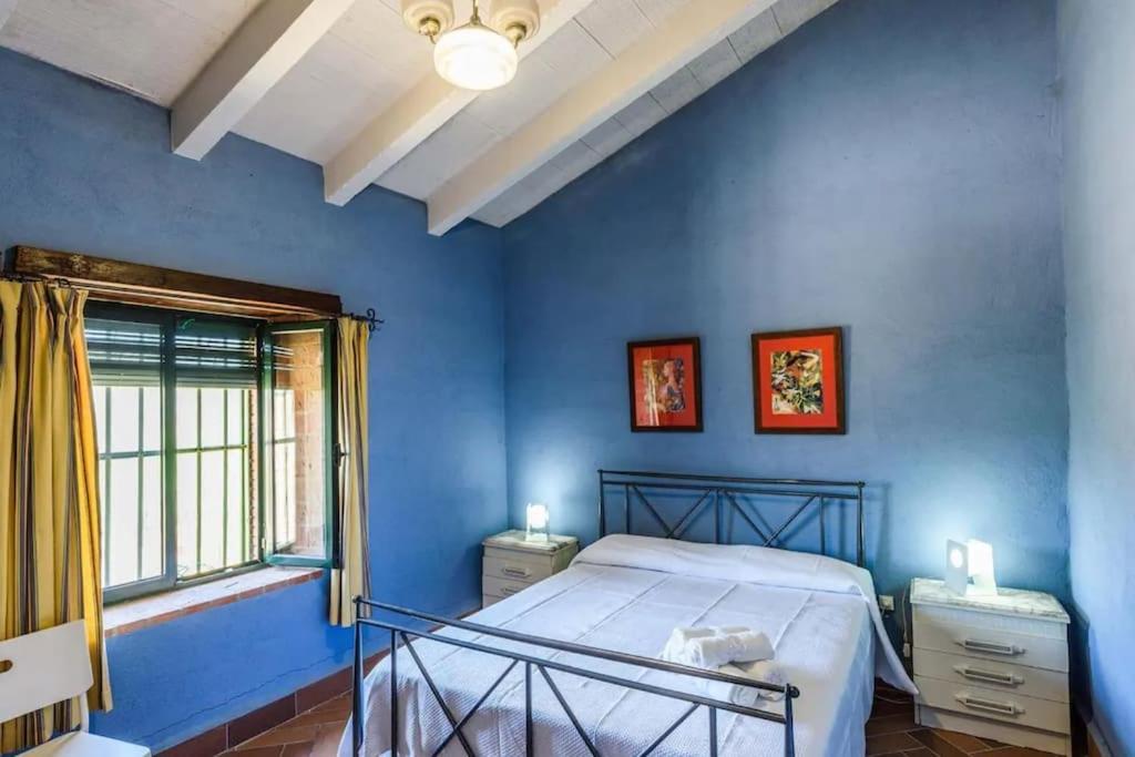 Casa Cortijo En Dehesa Sierra Leon Villa ลา ปัวบลา เด ลอส อินฟานเตส ภายนอก รูปภาพ