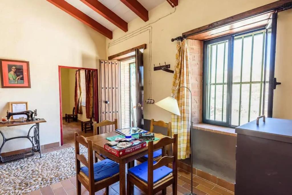 Casa Cortijo En Dehesa Sierra Leon Villa ลา ปัวบลา เด ลอส อินฟานเตส ภายนอก รูปภาพ