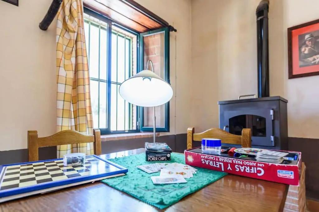 Casa Cortijo En Dehesa Sierra Leon Villa ลา ปัวบลา เด ลอส อินฟานเตส ภายนอก รูปภาพ